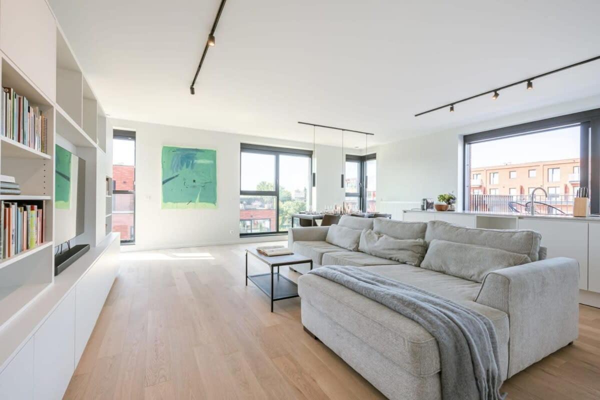 Huswell - Spacious With Beautiful Terrace In Apartment *