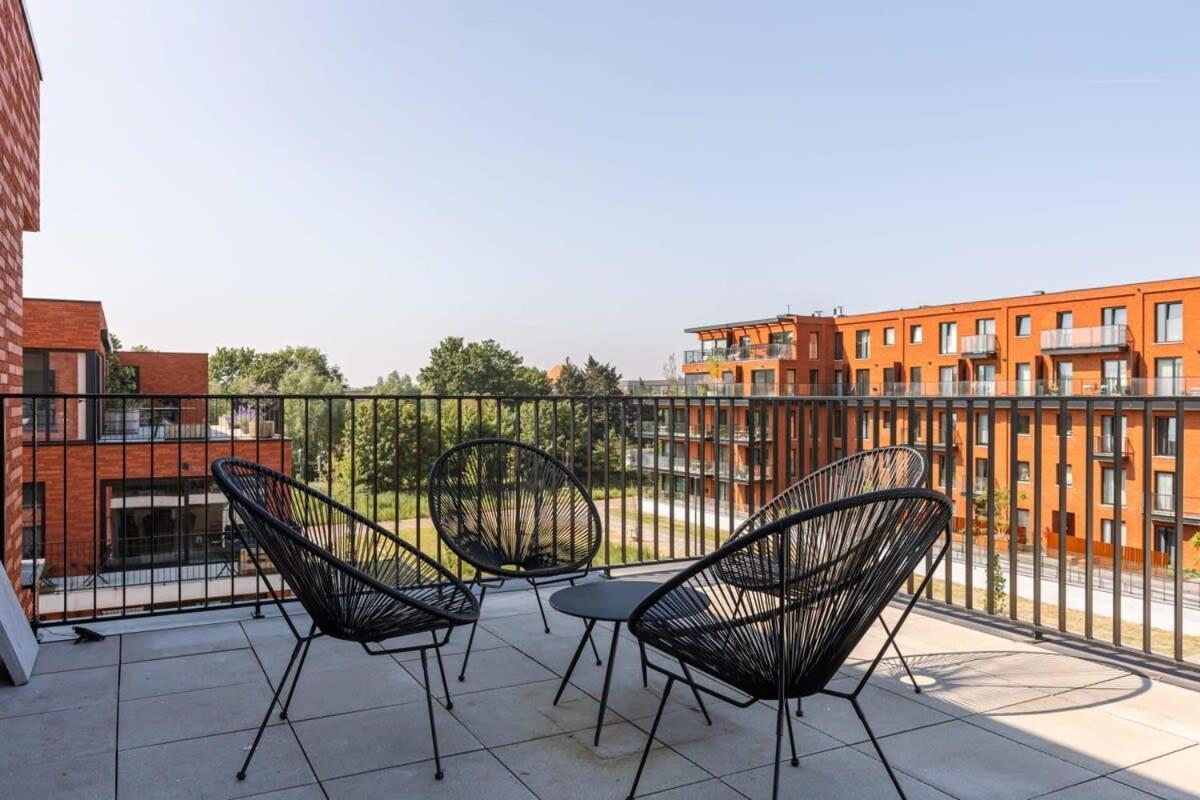 Apartment Huswell - Spacious With Beautiful Terrace In *