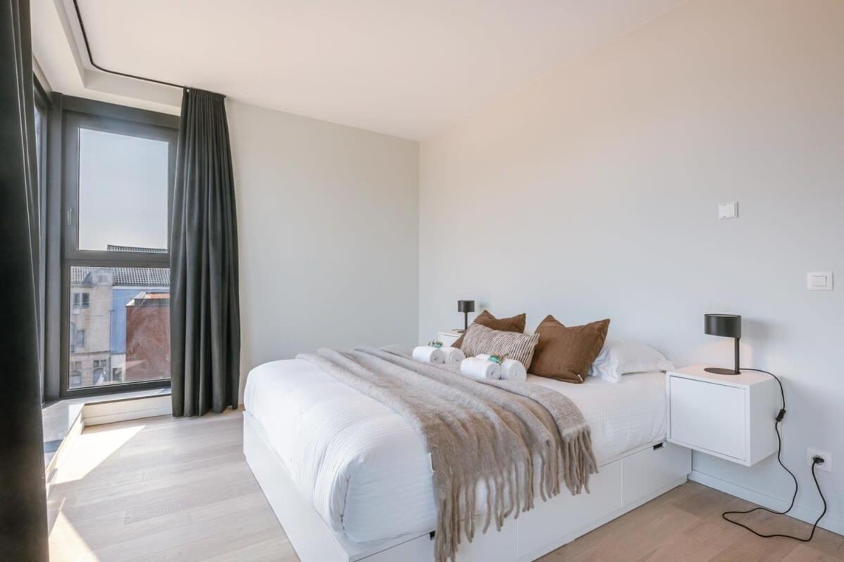 Huswell - Spacious With Beautiful Terrace In *